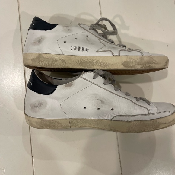 Golden Goose Superstar Sneaker - Picture 2 of 13